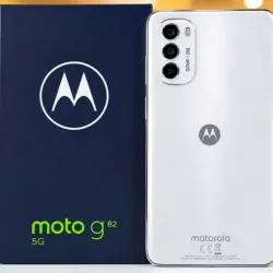 MOTO G82