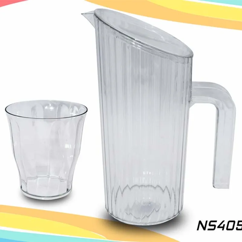 Juego de jarra con 4 vasos plásticos 