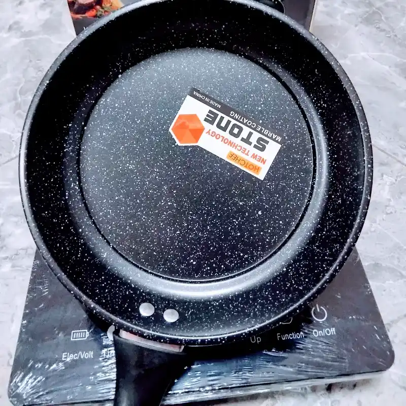 Fogón de inducción con sartén incluido. 