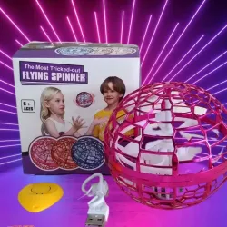 Pelota voladora con luz