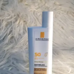 Anthelios Fluido Invisible Facial SPF 50