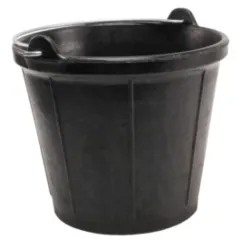 CUBO DE AGUA DE GOMA .