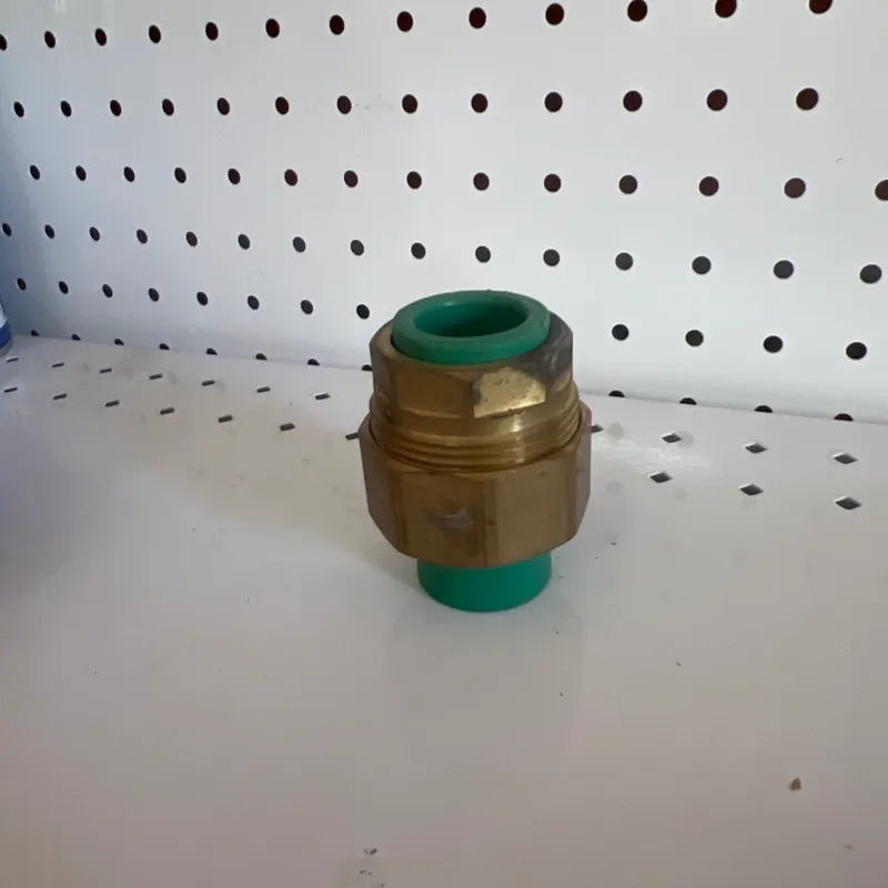 Unión universal reforzada de bronce TF
