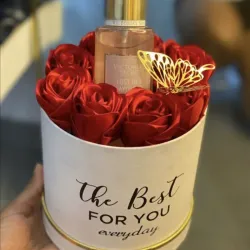 Bouquet de Rosas y Aroma de Reina