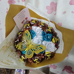 Ramo de rosas con bombones