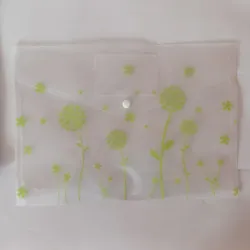 Carpeta plástica con broche 