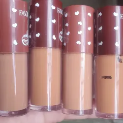 Corrector de ojeras