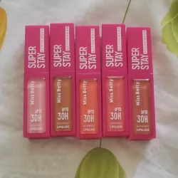 Gloss con color Super Stay