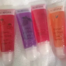 Gloss con sabor y olor a frutas