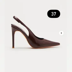 Zapato puntifino de tacón 