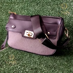 Cartera bandolera negra con mezclilla