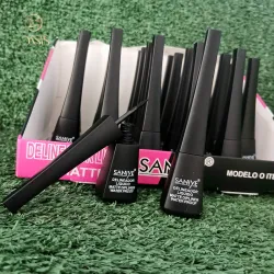 Delineador líquido a prueba de agua