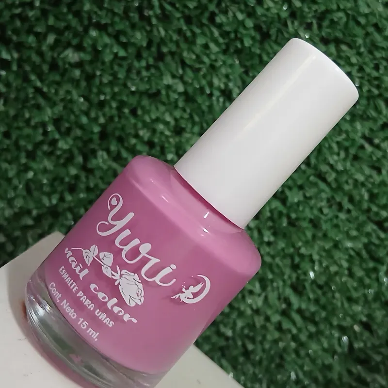 Pintura de uña natural rosa claro 