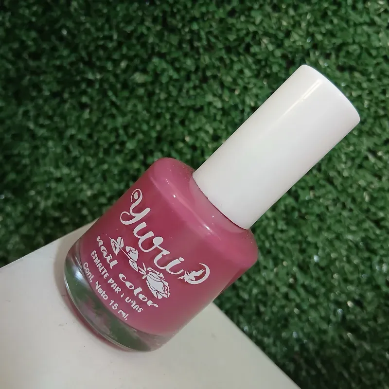 Pintura de uña natural rosa viejo oscuro
