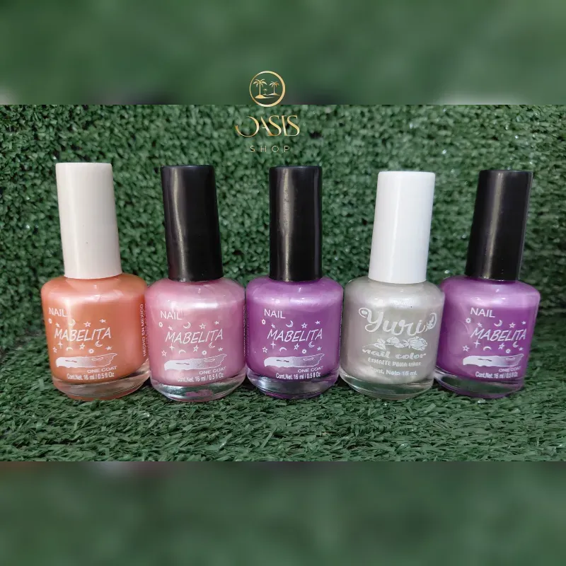 Pinturas de uñas naturales tonos naranja, rosa, morado y blanco