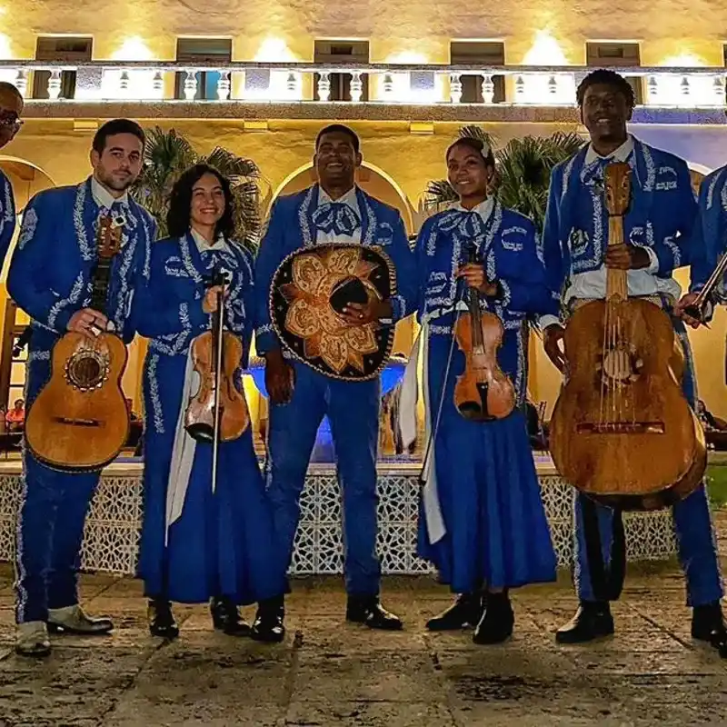 Mariachis en Cuba