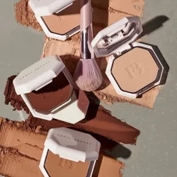 Fenty Beauty by Rihanna Pro Filt'r Base de maquillaje en polvo mate suave de larga duración 