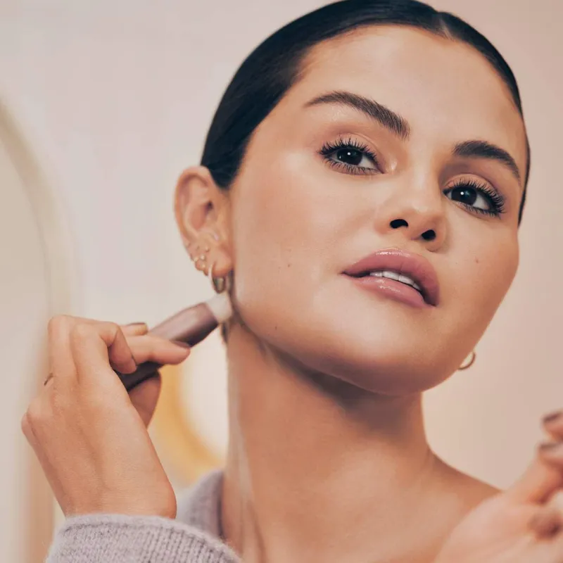 Rare Beauty Find Comfort Stop y Soothe Aromateraphy Pen