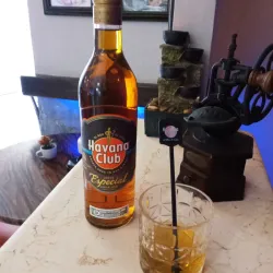 Havana Club Añejo Especial Trago 