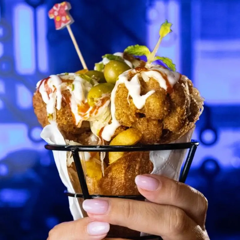 POLLO Y PAPAS