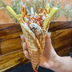 SALCHICHAS Y PAPAS