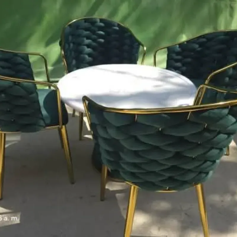Mesa del te de 4 sillas 