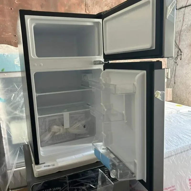 Mini bar Hisense 3.1 pies 