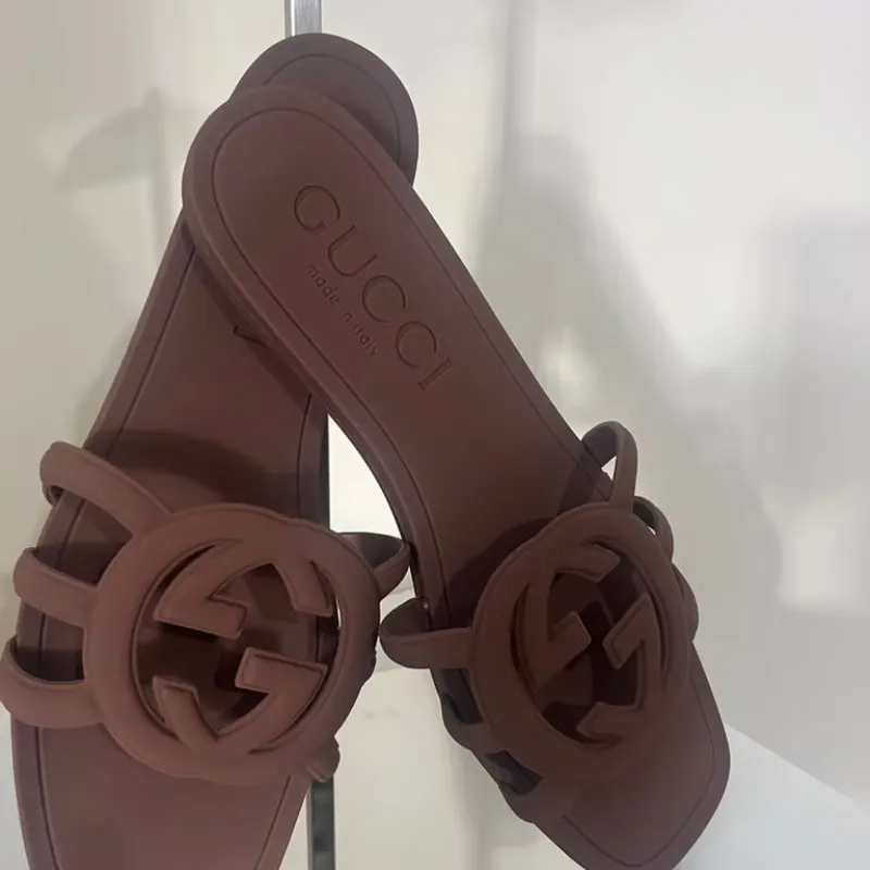 Sandalias GUCCI (carmelitas)
