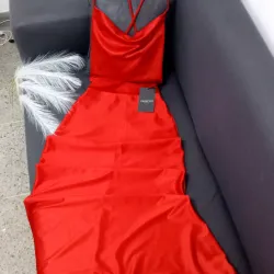 Cjntl elegante top drapeado y saya larga