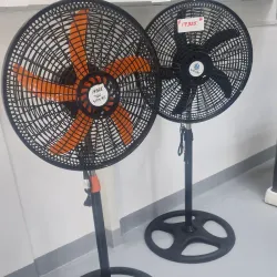 Ventilador de pedestal