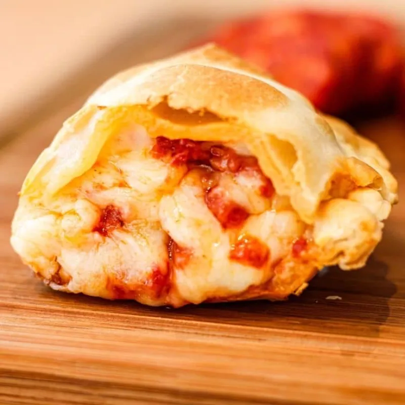 Empanada de Chorizo y Queso Gouda