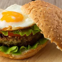 Hamburguesa Típica 
