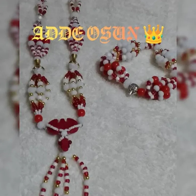 Juego Cabecero de Shango collar y idde 