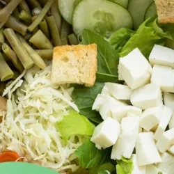 Ensalda de Vegetales y Queso Fresco