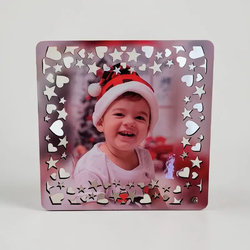 Cuadro MDF decorado con estrellas y corazones