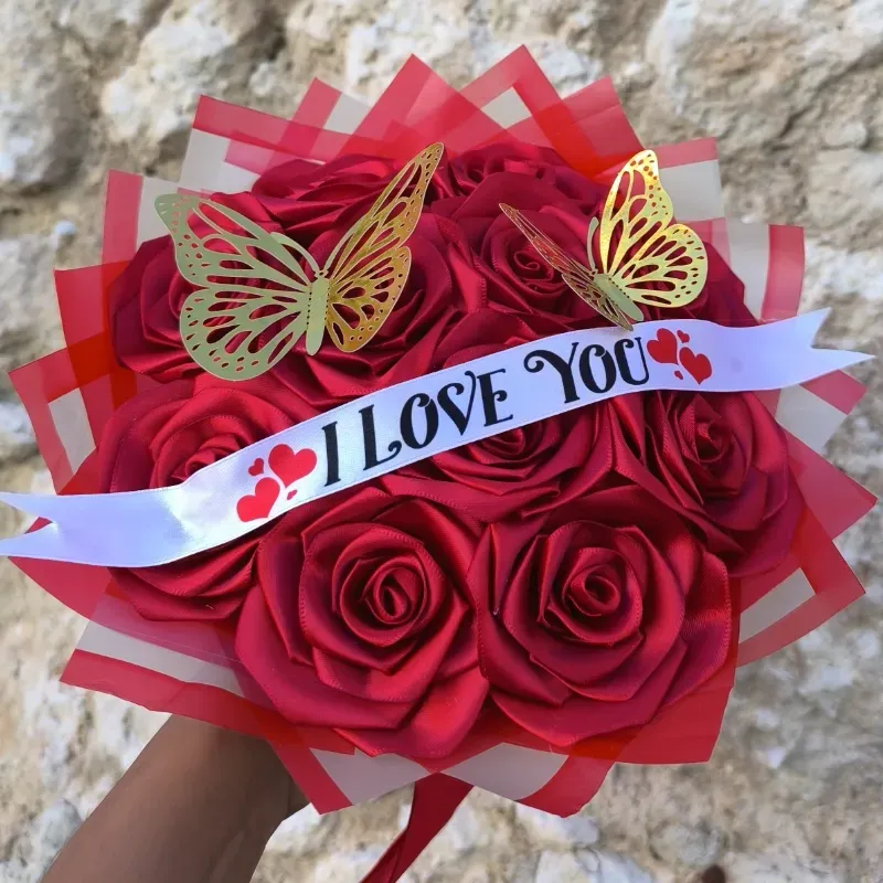 ❤️ Ramo Rojo de Satén – “I LOVE YOU”