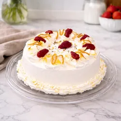 Cake de Crema con Fresas y Caramelo