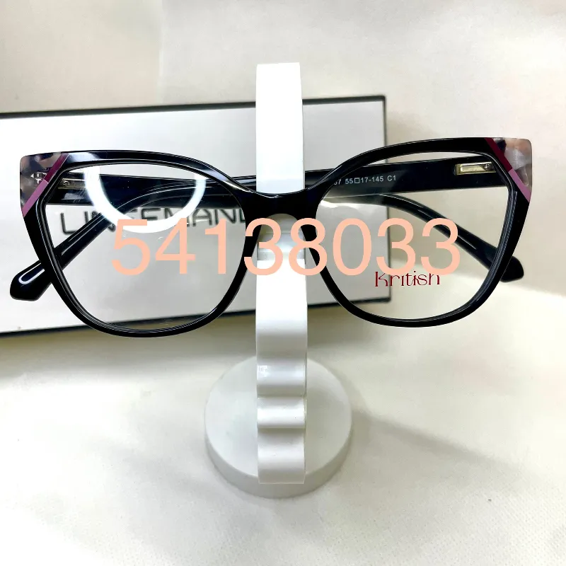 Modelo Kritish Camilla