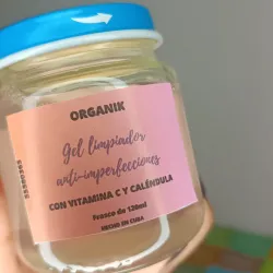Gel limpiador de vitamina C y caléndula