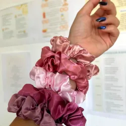 Scrunchies tonos rosita 🌸