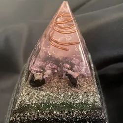 Orgonita grande con cuarzo rosa