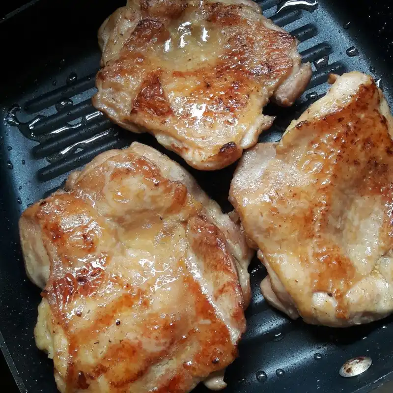 Bistec de pollo al ajillo 