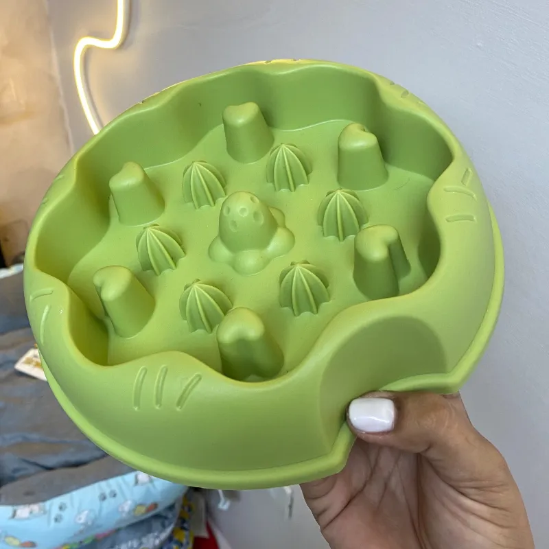 Plato pequeño de alimentación lenta