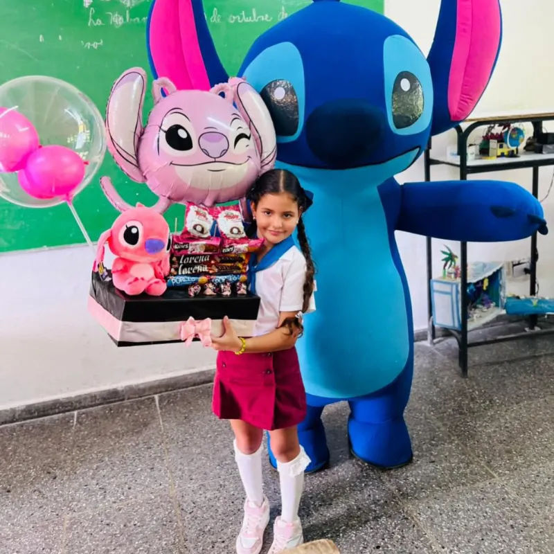 CELEBRA CON STITCH 