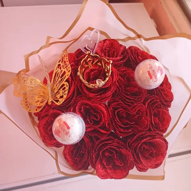 Ramo de rosas decorado