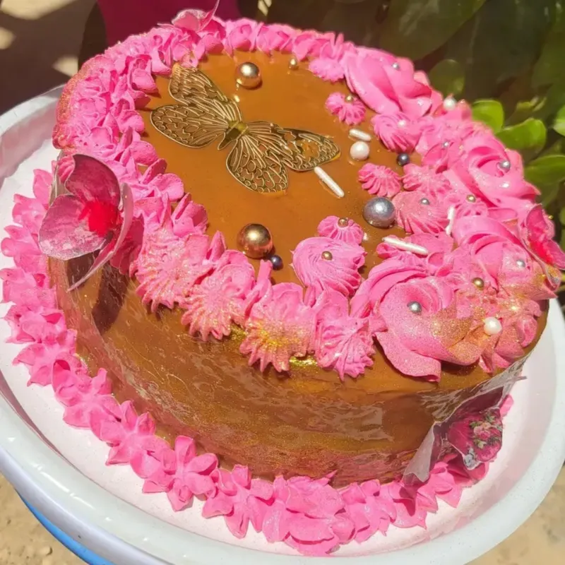 Pastel cubierto leche condensada hervida 😍