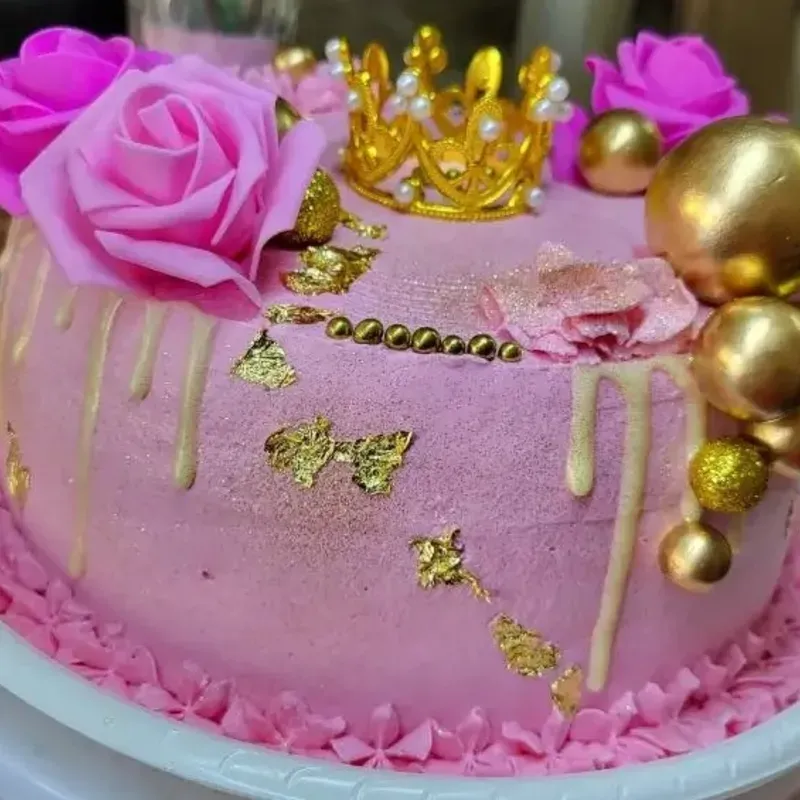 Pastel cubierto merengue 