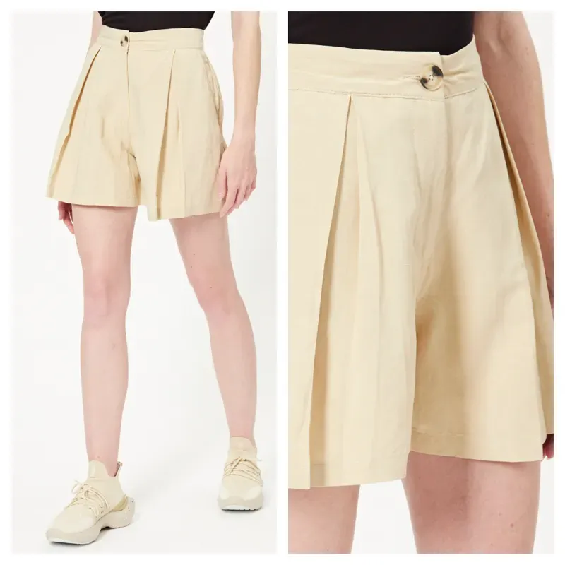 Short Bershka pinzas