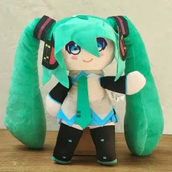 0️⃣1️⃣ Peluche Hatsune Miku 