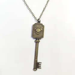♥️ Collar llave armadura de Resident Evil